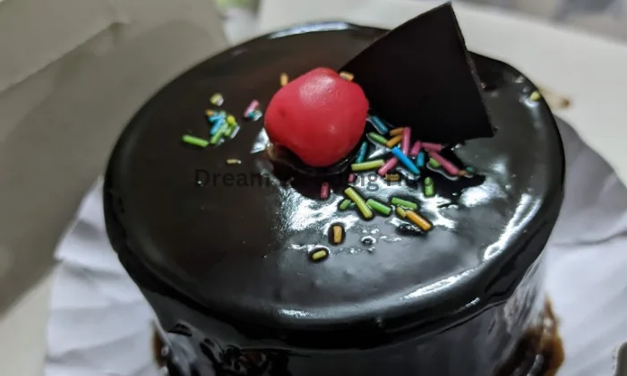 Oven Fresh Cake Bakers